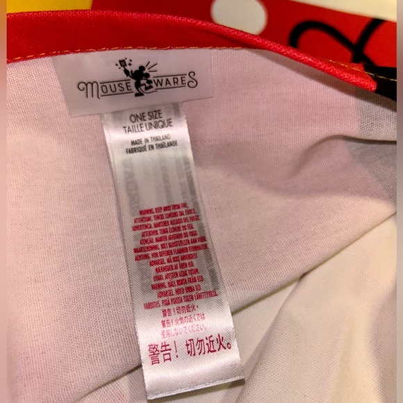 Disney Mousewares Kitchen Towel Set Embroidered Mickey & Minnie Mouse. NWT. - Picture 4 of 5